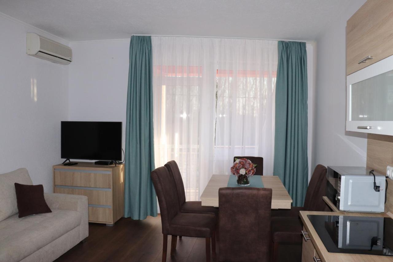 Liget Apartmanhaz Kehidakustány Dış mekan fotoğraf